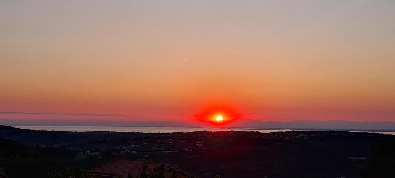 Apartma Nebo-Sky Appartamento Šmarje Esterno foto